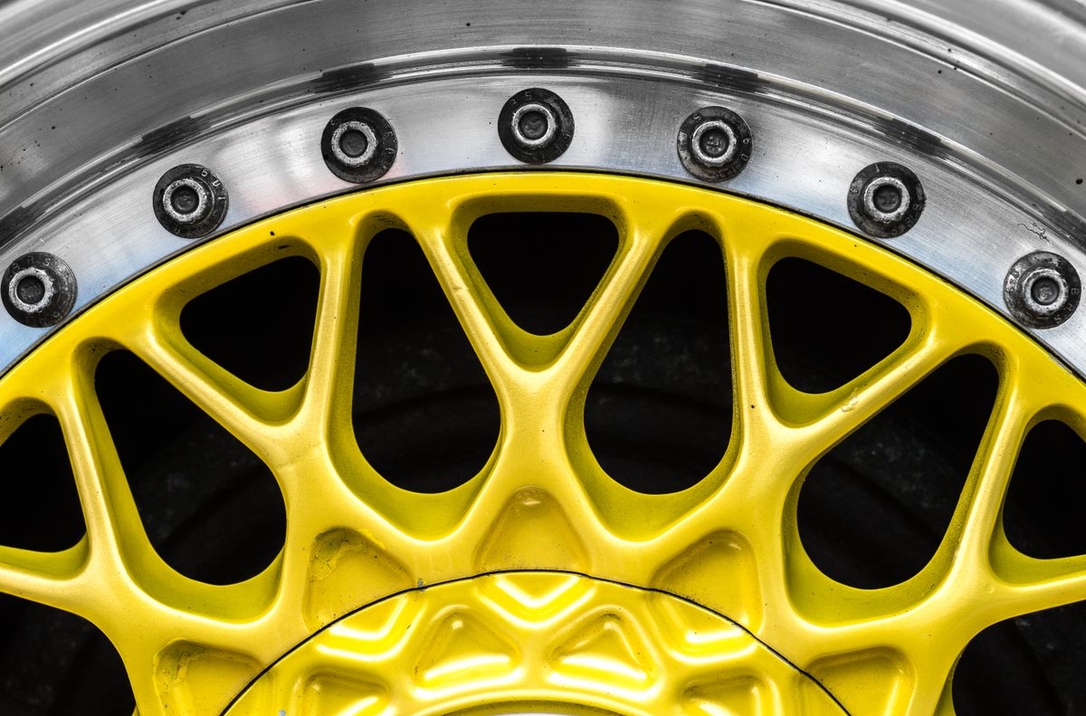 Colour-coded alloy wheel